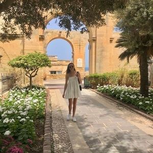 Meet your Posher, Naomi